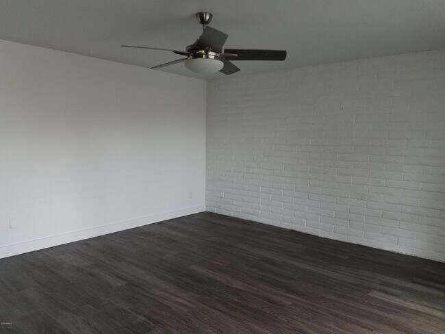 Building Photo - 1500 W Rio Salado Pkwy
