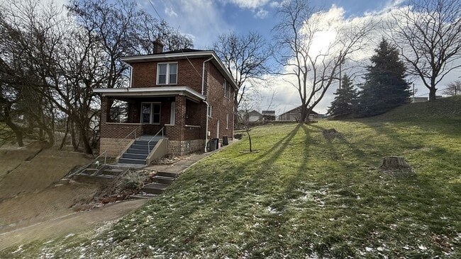 Building Photo - 136 Arkansas Ave