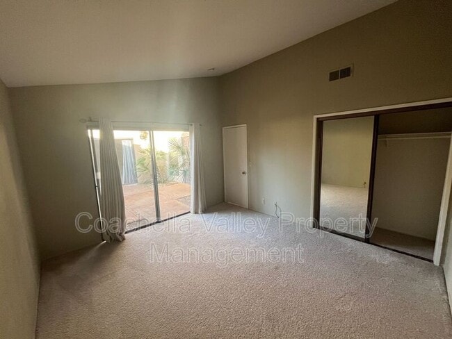 Building Photo - 36532 Vía Abeja