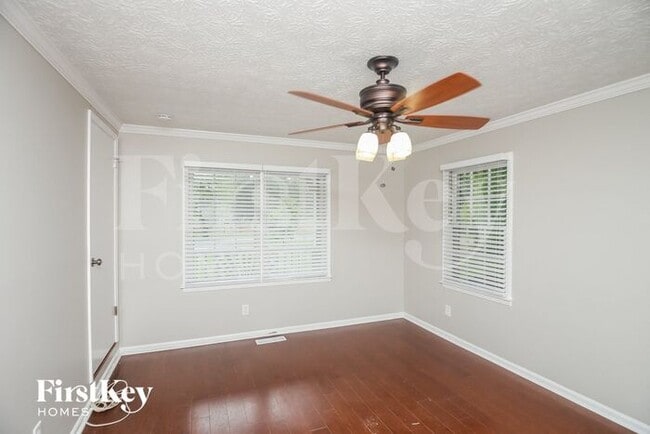 Building Photo - 1593 Pine Shadows Dr