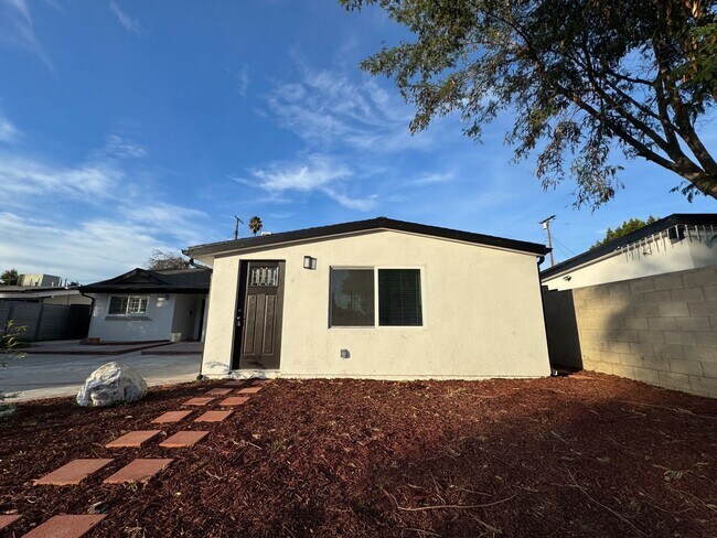 Primary Photo - Brand New and Stunning 1+1 Reseda ADU