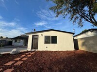 Building Photo - Brand New in 2024 and Stunning 1+1 Reseda ADU
