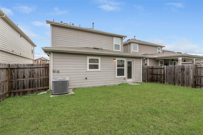 Building Photo - 647 Ash Mill Dr