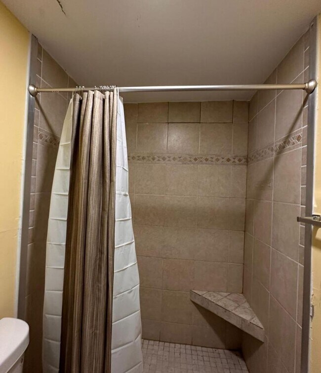 Building Photo - 128 Eucalyptus Ct