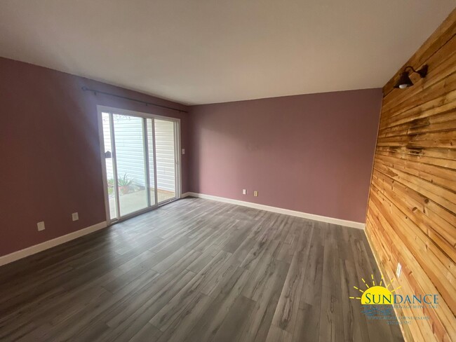 Building Photo - Beautiful 2 Bedroom Unit in Finisterra!