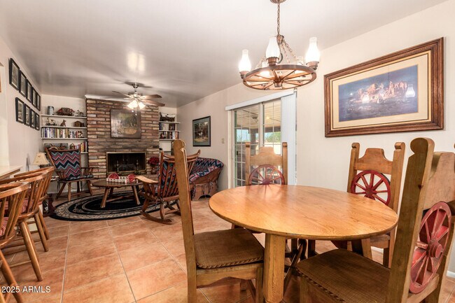 Building Photo - 6419 E Cactus Rd