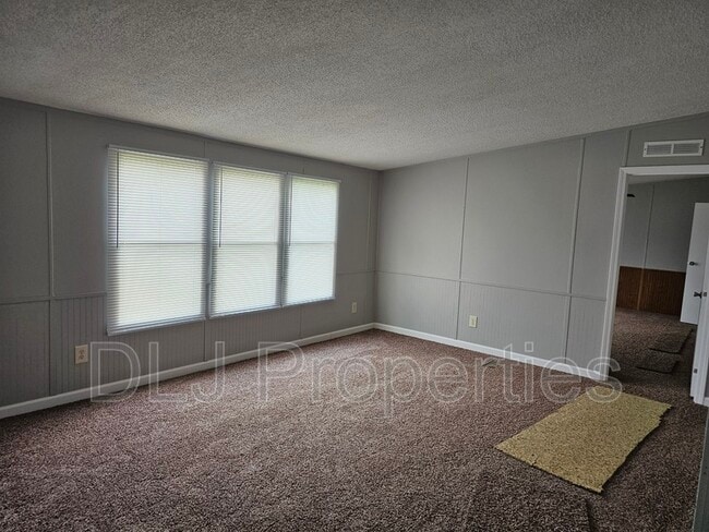 Building Photo - 117 Hardin Rd