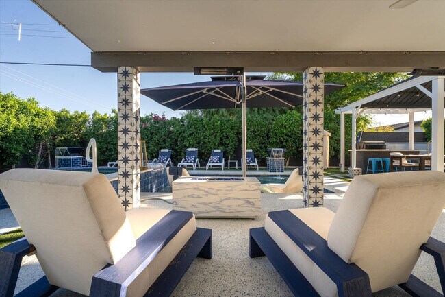 Building Photo - 8543 E Valley Vista Dr