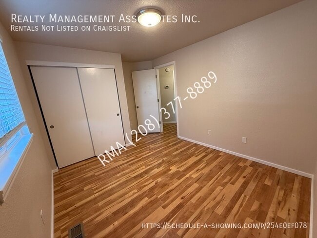 Building Photo - 2286 S Division Ave