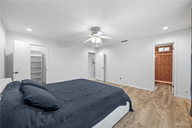 Building Photo - 4012 Auburn Ave W
