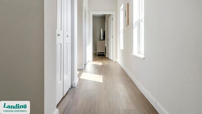 Building Photo - 9906 Runway Dr