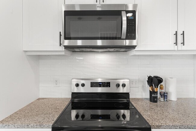 Building Photo - 5820 1/2 Cameron Road-SI FL4-ID1303396P