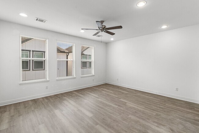 Building Photo - 2718 McGowen St