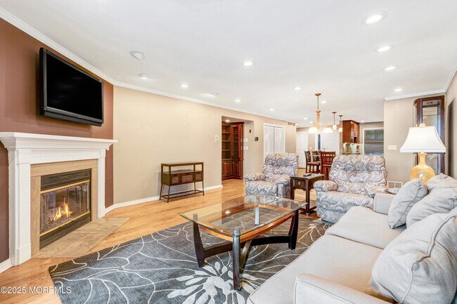 Building Photo - 85 E Water St