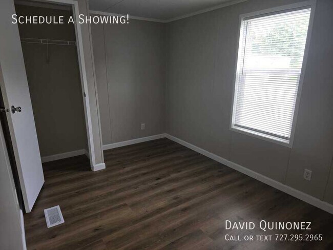 Building Photo - 10 Butler Dr