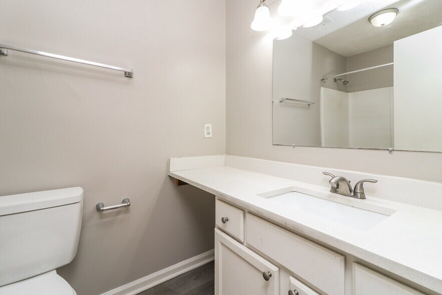 Building Photo - 3000 Owens Meadow Dr NW