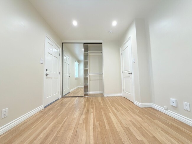 Building Photo - Upgraded 2-Bedroom Home with Garage & Enclosed Yard.