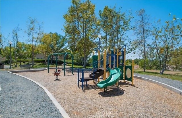 Building Photo - 13759 Francisco Dr