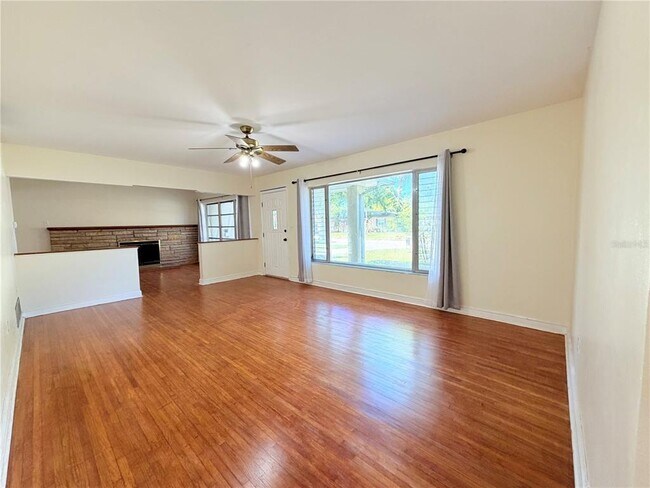 Building Photo - 309 Kerry Dr