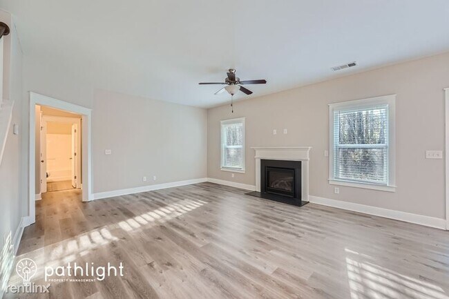 Building Photo - 5 br, 3 bath House - 2501 Wevok Way SE UNIT