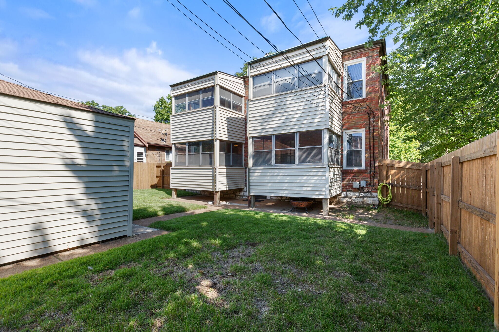 Building Photo - 5470 Loughborough Ave