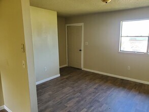 Building Photo - East County Estates Duplex