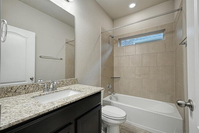 Building Photo - 113 San View Dr