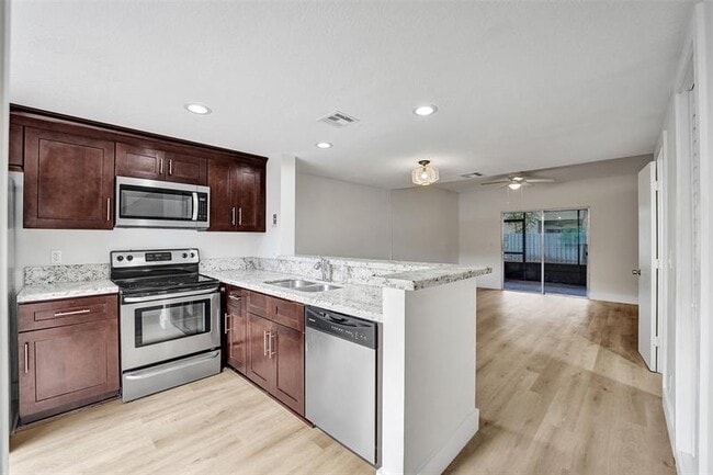 Building Photo - 35 SW 3rd St