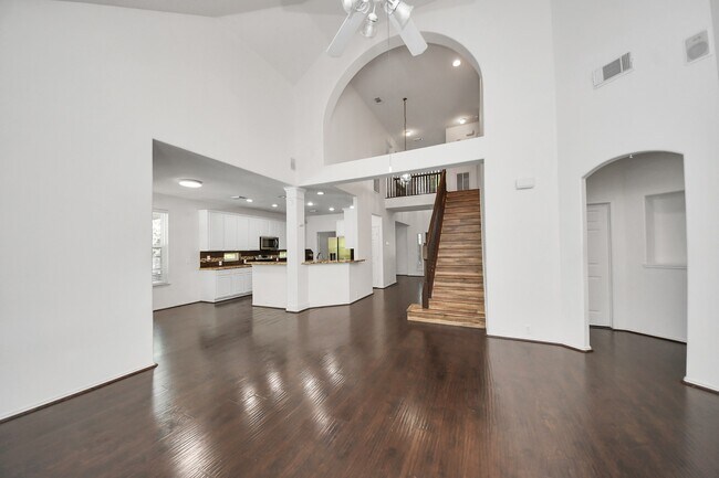 Building Photo - 20510 Pioneer Bend Ct