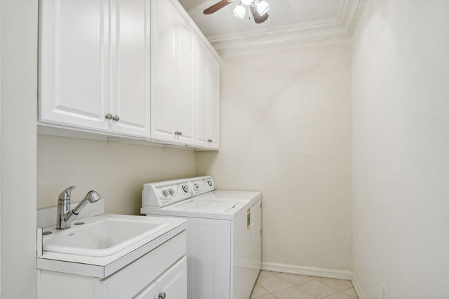 Building Photo - 43286 Canal Creek Pl