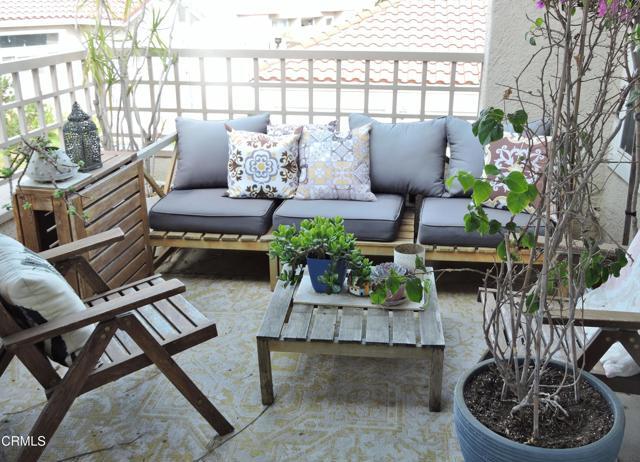 Building Photo - 650 Ivywood Ln