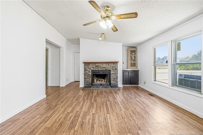 Building Photo - 105 Valley Forge Way N