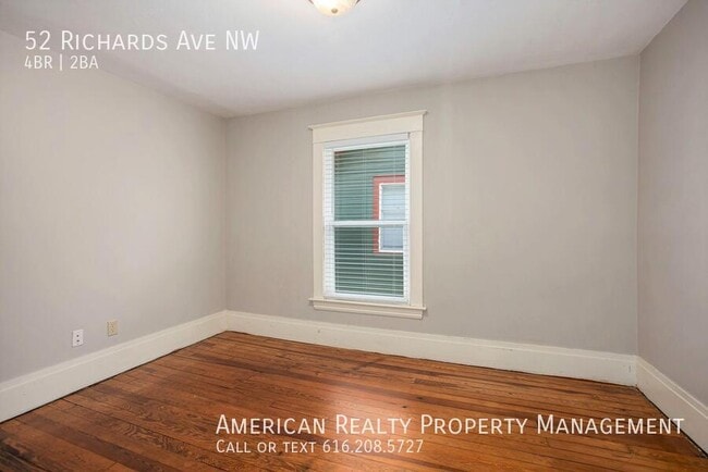 Building Photo - 52 Richards Ave NW