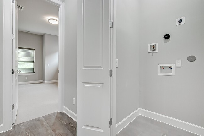 Building Photo - 5105 Pine Reach Dr