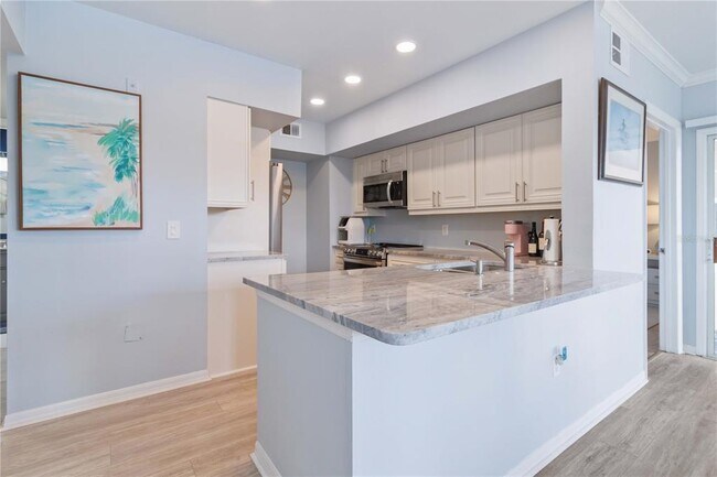Building Photo - 1005 Villagio Cir