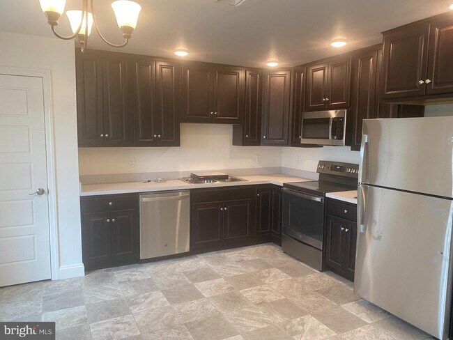 Building Photo - 3572 Lincoln Hwy