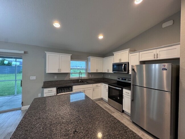 Building Photo - Coming Soon - Custom Home - Desirable SE O...