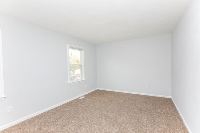 Building Photo - Charming apartment for rent in Chesapeake!