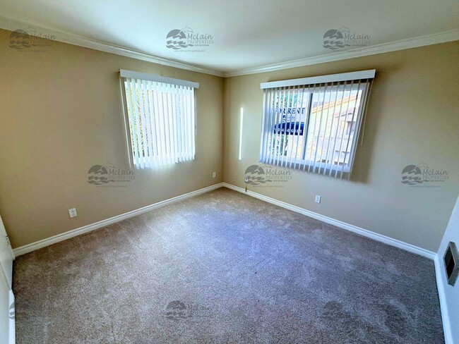 Building Photo - Second Story 2 Bd/2Ba Townhouse in San Marcos