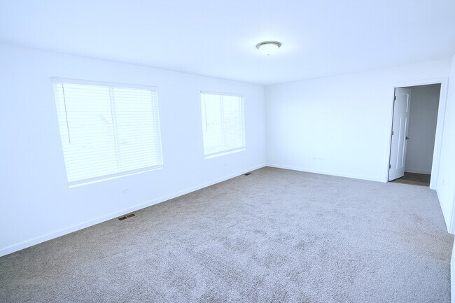 Building Photo - 1241 Gillespie Ln