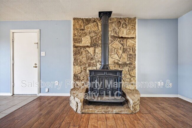 Building Photo - 1113 Gifford Dr
