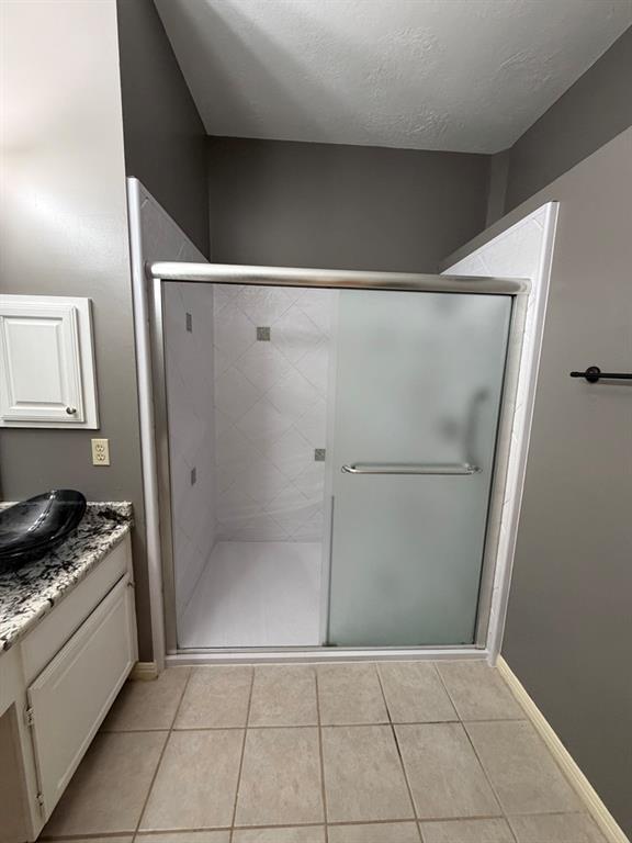 Building Photo - 5913 Shanghai Pierce Rd