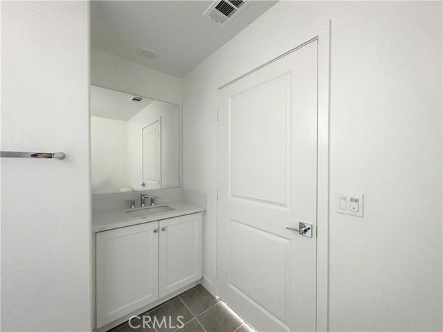 Building Photo - 322 Tank