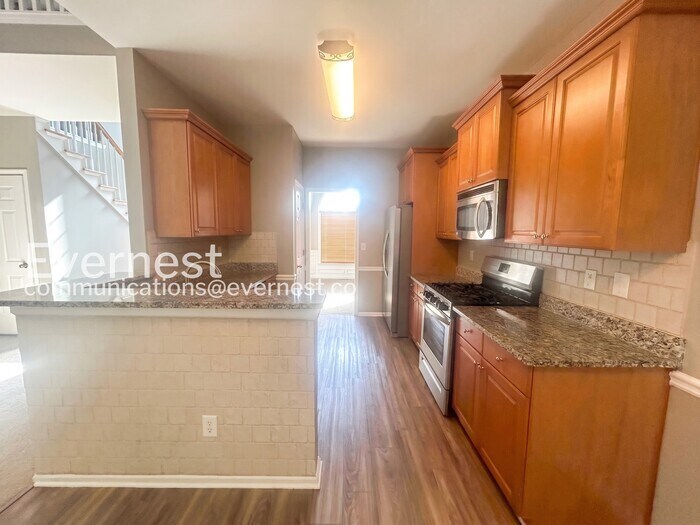 Building Photo - 94 Yorkshire Ln
