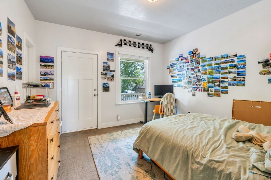 Building Photo - 852 S 700 E
