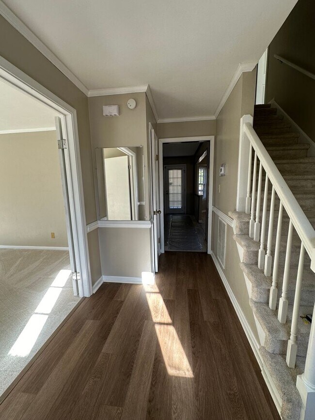 Building Photo - Virginia Beach-Wesleyan Pines Single Famil...