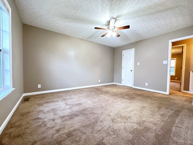 Building Photo - Single-Family in Oak Grove, KY--Deck and Large Backyard!