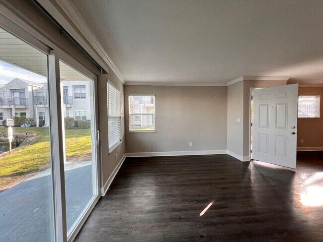 Building Photo - Woodgate Blvd, Unit 107