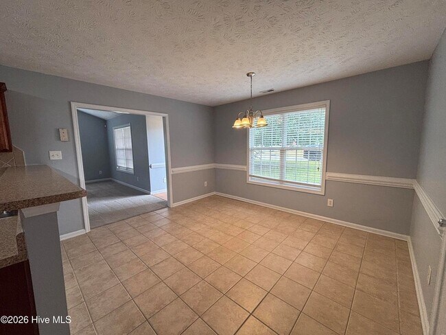 Building Photo - 376 Eastfield Dr