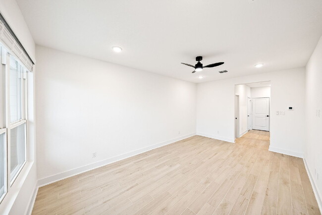 Building Photo - Brand-New, Never-Lived-In Townhome – A San...